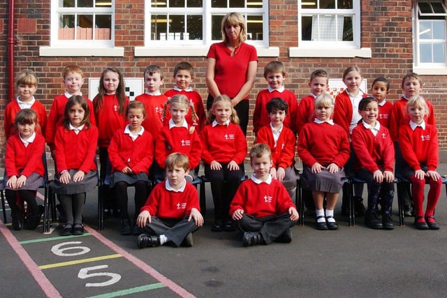 Mrs Jayne Gray and her Year 2 class at Cleadon Village Infants in 2003. Recognise anyone?
