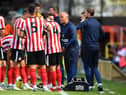Sunderland boss Alex Neil speaking to his players. Picture by Frank Reid
