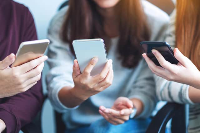 ​Despite the benefits of young people being able to connect with friends and family, it also leaves children open to risks.