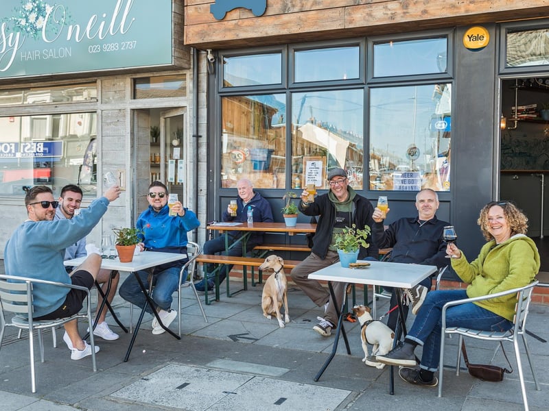 Visitors to the Brewery Tap, Milton Road, Milton