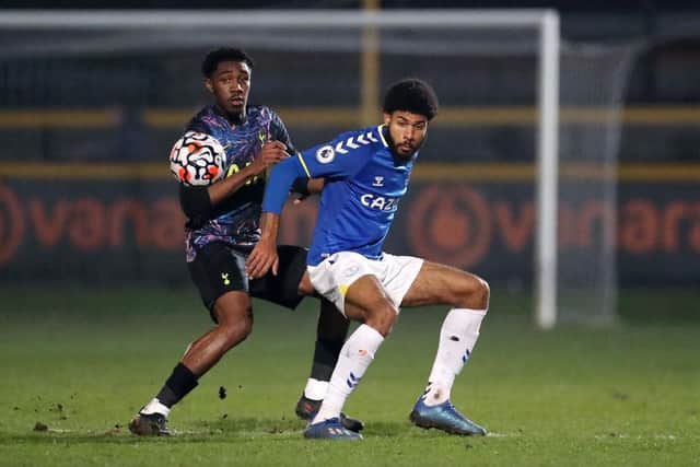 Ellis Simms playing for Everton Under-23s (Photo by Lewis Storey/Getty Images)