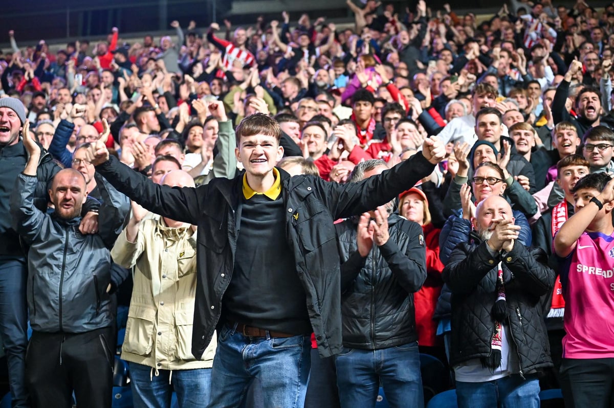 The 36 wonderful photos of Sunderland fans as 3,600 away end watch 3-1 Blackburn Rovers win at Ewood Park - gallery