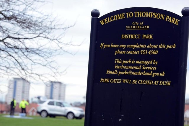 While great for a stroll at any time of the year, the warmer months at Thompson Park welcome in a range of outdoor sports activities. The park is home to bowling greens, tennis courts and football pitches.