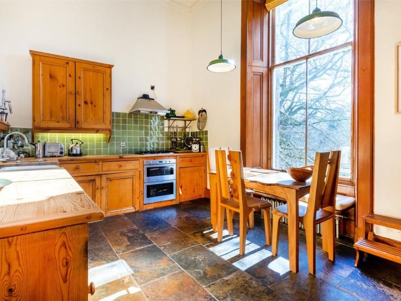 Dining kitchen.