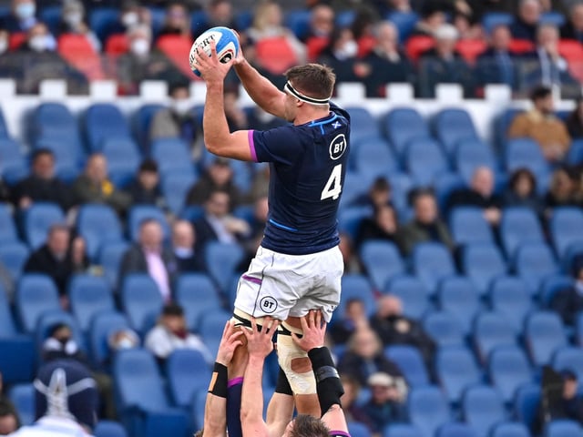 Strong in the lineout in tandem with Grant Gilchrist. 6