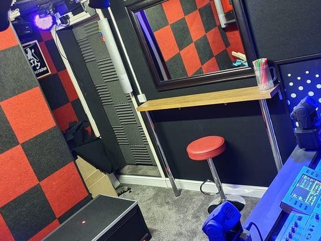 There's even a seating area.