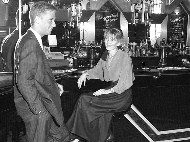The Windmills pub got the attention of our photographer in 1980.