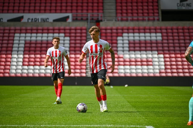 The Sunderland attacker has been the subject of four bids from Premier League side Burnley which have all been rejected after failing to meet the club's valuation. However, there are also rumours of a new contract on the horizon.