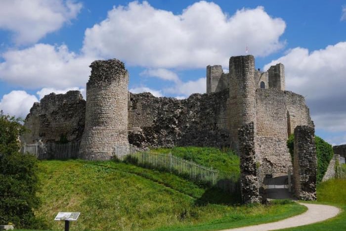 Dean Buckley, said: "Conisbrough Castle - around there beautiful view on walk round it is."