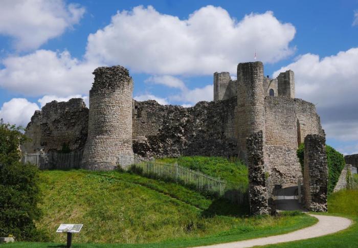 Dean Buckley, said: "Conisbrough Castle - around there beautiful view on walk round it is."