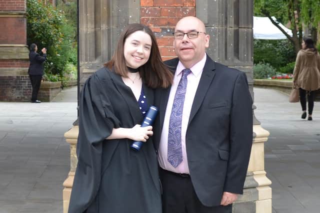 Jennifer Olsen with her late dad Stephen when she was awarded her degree in 2019.