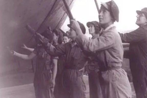 During WWII around 700 women took on the backbreaking work of Sunderland's shipyards while their dads, husbands and sons fought on the battlefields. They played a pivotal role in the war effort at a time when Sunderland was one of the biggest shipbuilders in the world. They inspired the best-selling Shipyard Girls book series, which has sold more than half a million copies. It was recently announced that a sculpture will be installed in their honour on St Peter's Riverside.