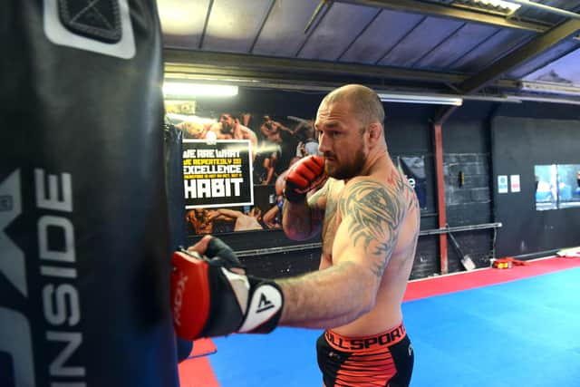 Sunderland MMA heavyweight champion Phil De Fries training ahead of next fight.