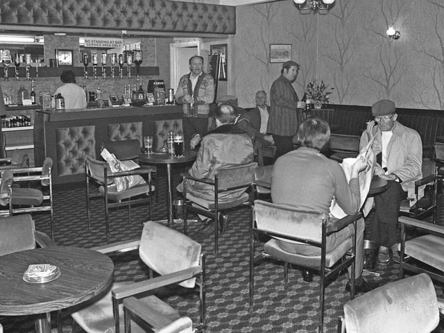 Hepworth and Grandage Social Club in November 1981. Spot anyone you know?