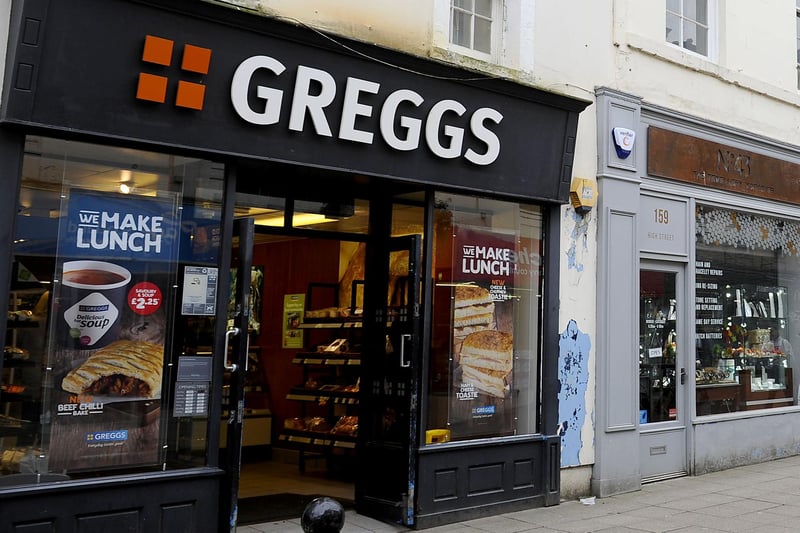 Greggs, High Street, Falkirk:
Mon 7:30am - 4pm; Tue 7:30am - 4pm; Wed 7:30am - 4pm; Thu 7:30am - 4pm; Fri 7am - 5:30pm; Sat 7:30am - 5pm; Sun 9am - 3pm
Walk-in, click and collect & Just Eat