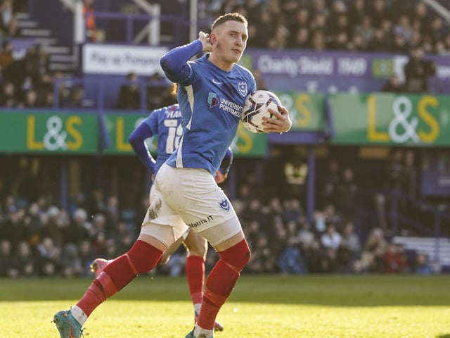 Curtis is certainly fouled but rather acrobatically falls down which prompts the ref to book him for diving. He’ll now serve a two-match ban.