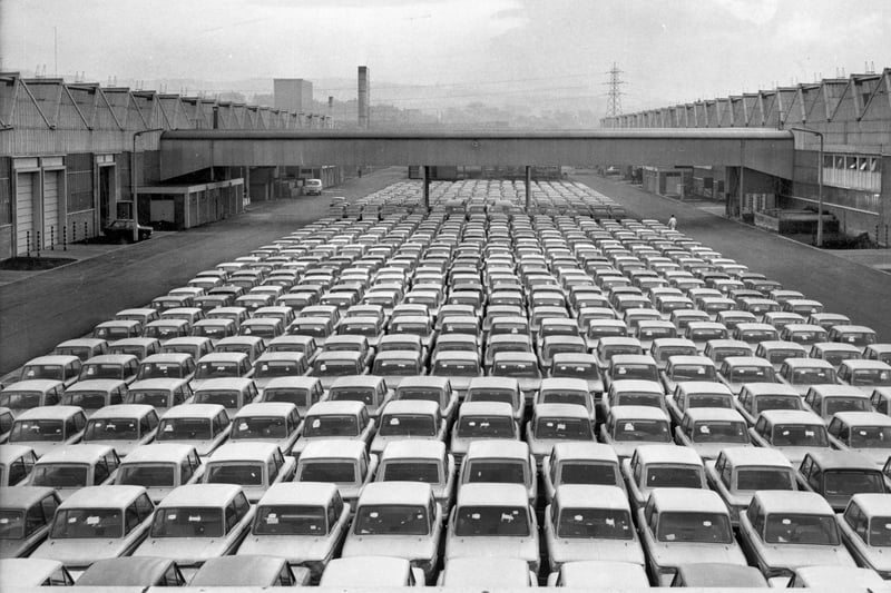 Newly manufactured Hillman Imps lined up at Linwood Factory