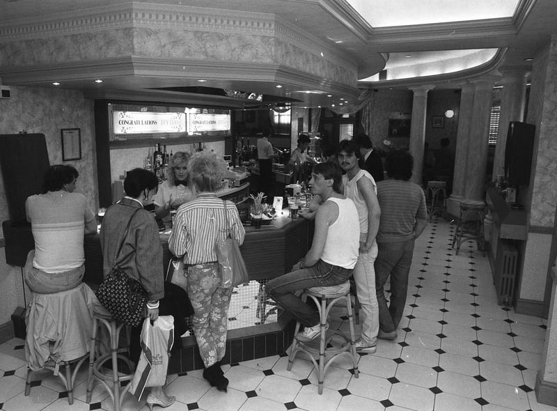 Inside the Ivy House 38 years ago. Recognise anyone?