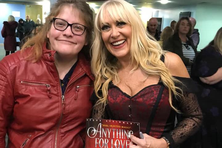 Ermintrude Wilkinson bagged a snap with English singer, Lorraine Crosby, who might be a lesser known celebrity but not to Meat Loaf fans who know her for her power house vocals on 'I’d Do Anything For Love'.