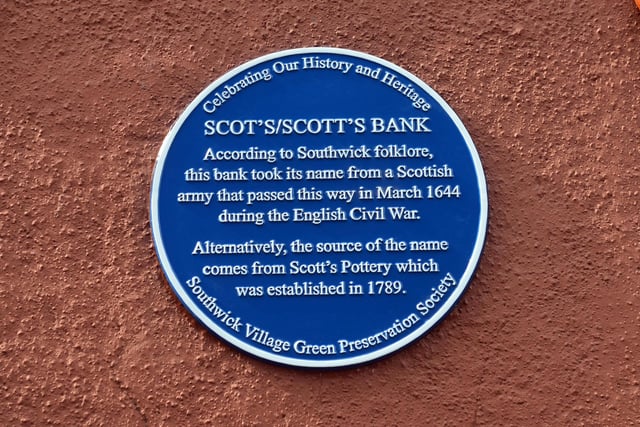 This blue plaque marks the two spellings of Scots / Scott’s Bank and its importance as a throughfare in the village. There’s two interpretations of the name. Folklore says that it was known as Scots Bank after a Scottish Army who passed through the ancient village in March 1644 during the English Civil War.
The other interpretation of the name is that it is Scott’s Bank after Scott’s Pottery which was established in 1789.