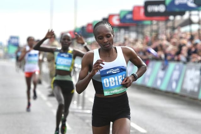 Hellen Obiri was first in the Elite Women's Race. She completed the Great North Run in 01:07:05.