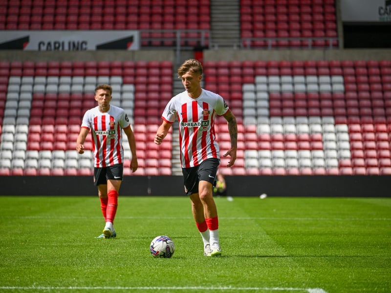 Although Sunderland and Jack Clarke are yet to come to an agreement over a new deal, the two parties have held talks this summer. Clarke has three years left on his present deal amid interest from Burnley and is likely to remain on Wearside unless Burnley can seriously up their offer before the transfer window closes.