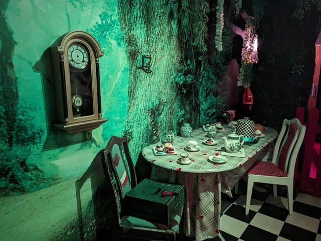 Almost Alice Themed Room at the Escapologist