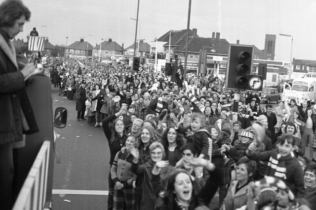 The crowds on the Barnes Roundabout. Look at the joy on the faces of these fans.