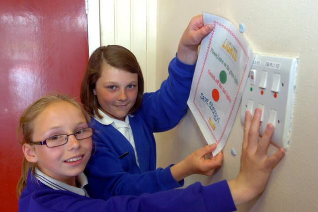These pupils were thinking of the environment in this energy project from 13 years ago.