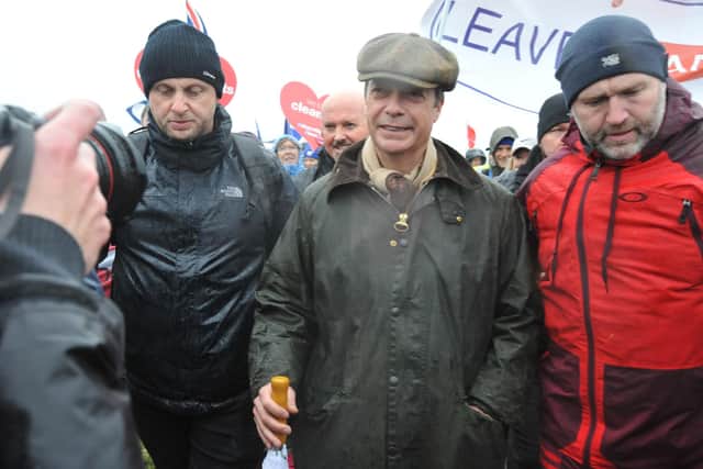 Nigel Farage sets off from Hendon on the March to Leave