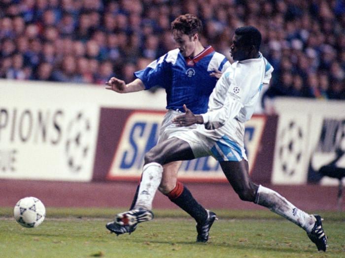 Product of the Ibrox youth ranks, Murray scored a Scottish Cup winner at Hampden, but moved on to Falkirk which he juggled with accountancy. Later became a Rangers scout.