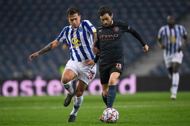 Leicester City have entered the race to land FC Porto midfielder Otavio. The 25-year-old could become a free agent this summer. (TuttoMercatoWeb) 

(Photo by Octavio Passos/Getty Images)