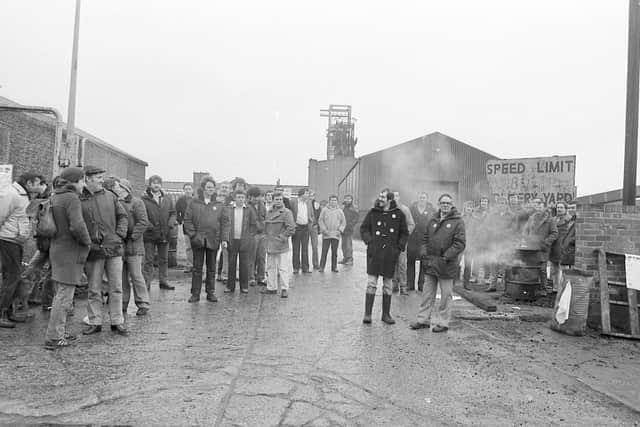 Pickets on duty at Easington Colliery in March 1984.