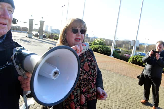 Sharon Hodgson MP joins Washington residents' protest against the controversial plans