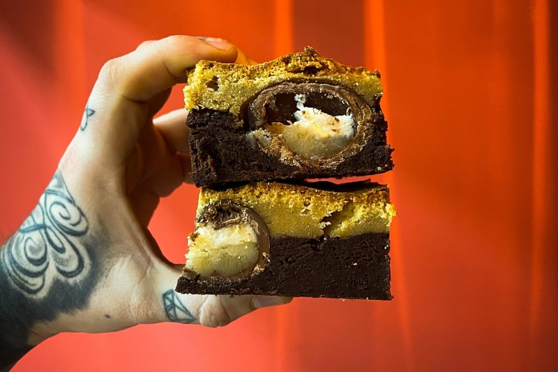 Chef David Hetherington of Glasgow's Locker Hyndland has created a brookie - a brownie and cookie hybrid - for Easter. It features a heart of Creme Eggyness.
www.lockerhyndland.co.uk