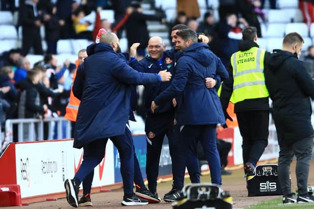 Alex Neil celebrates Sunderland's second goal against Crewe Alexandra