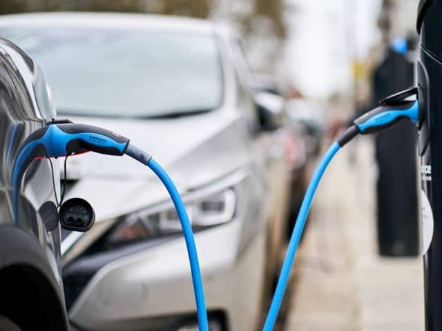 Electric car  numbers rise