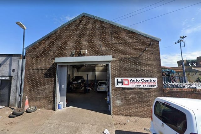 HD Autocentre can also be found near Southwick. It has a perfect rating from 30 Google reviews.