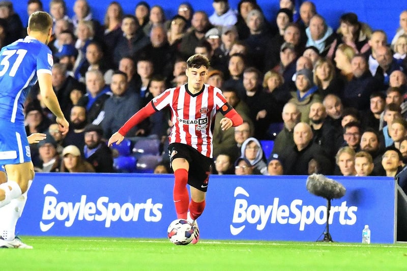 After returning from a long-term injury setback, the 22-year-old will be hoping to make up for lost time. As things stand Huggins, who has picked up a minor ankle injury, wouldn’t be a regular starter on Wearside and may benefit from a loan move. That would depend on whether Sunderland feel they have sufficient cover.