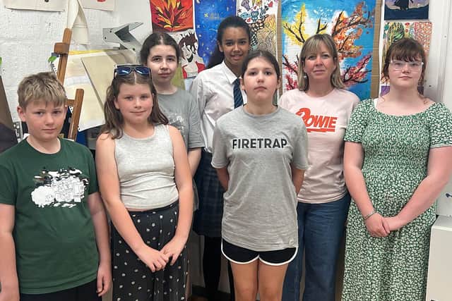 The Teenage Craft Club and artist Kate Hunter-Parker, second from the right.