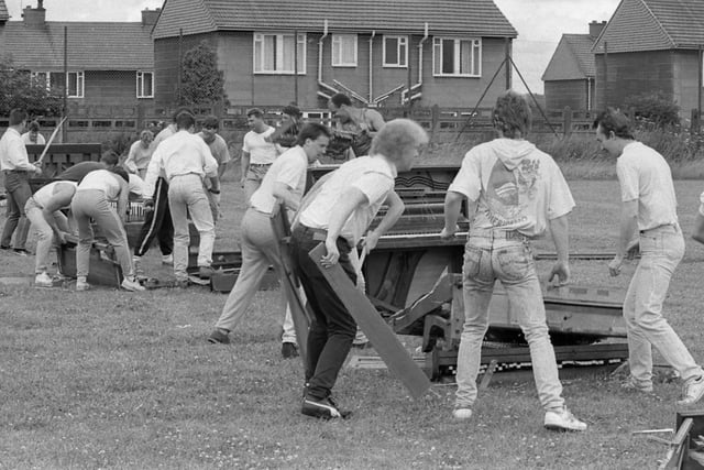 One of the races at the 1987 Vaux sports day. Can you tell us more about it?