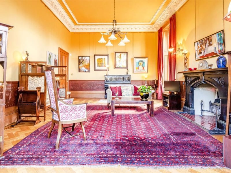 Lounge.