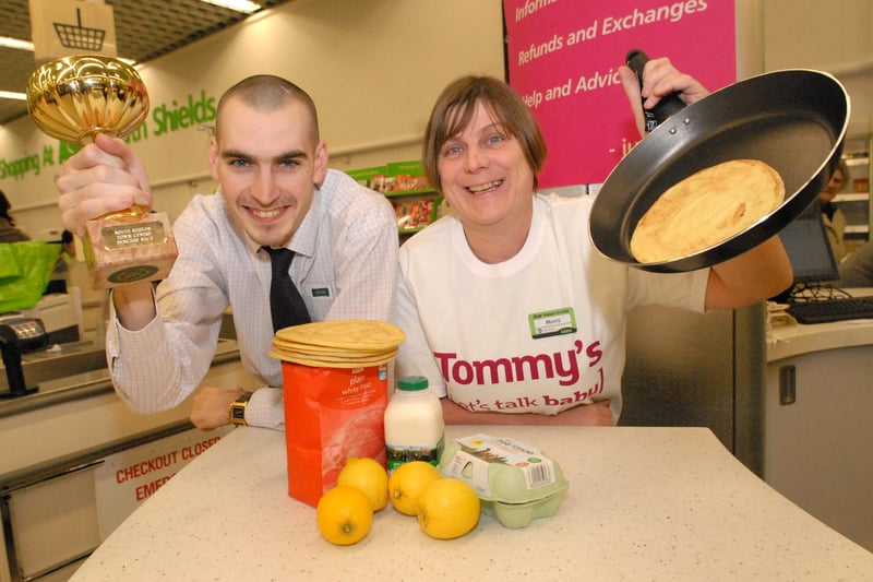 A flashbck to 2009 when Scott Pinckney from Specsavers and Mavis Maughan from Asda were limbering up for another tasty race.