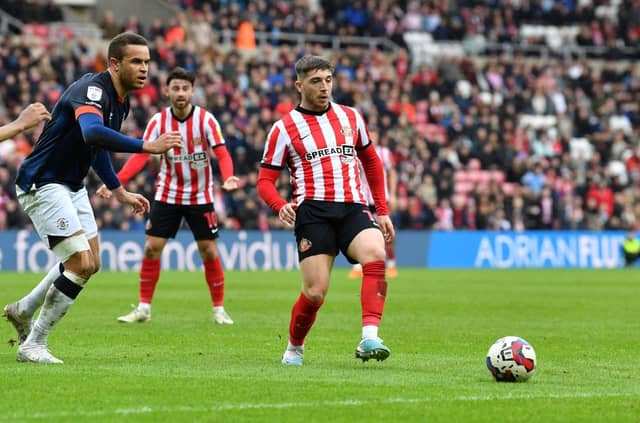 Lynden Gooch playing for Sunderland.