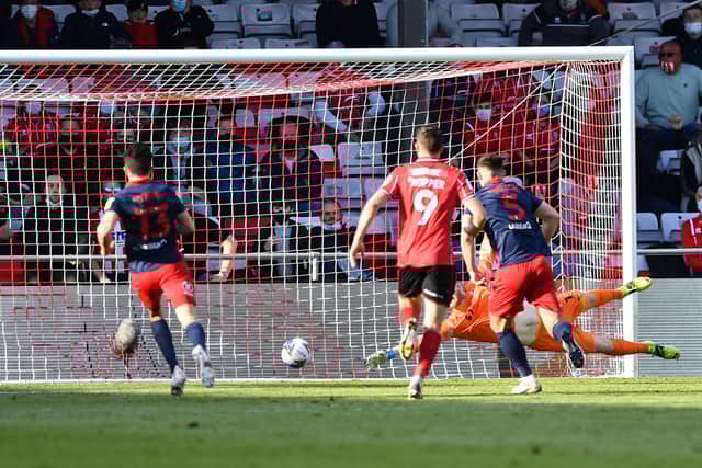 Tom Hopper puts Lincoln City into the lead at the LNER Stadium