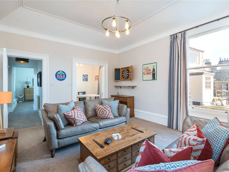 Sitting room.