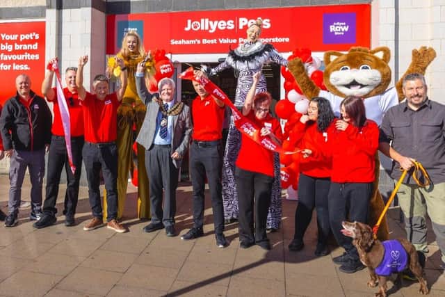 Jollyes opened its doors to the public on Friday, September 11 at Byron Place Shopping Centre, bringing affordable pet care to Seaham.