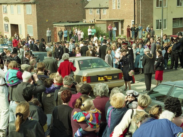 The princess arrives and crowds gather for a closer look.