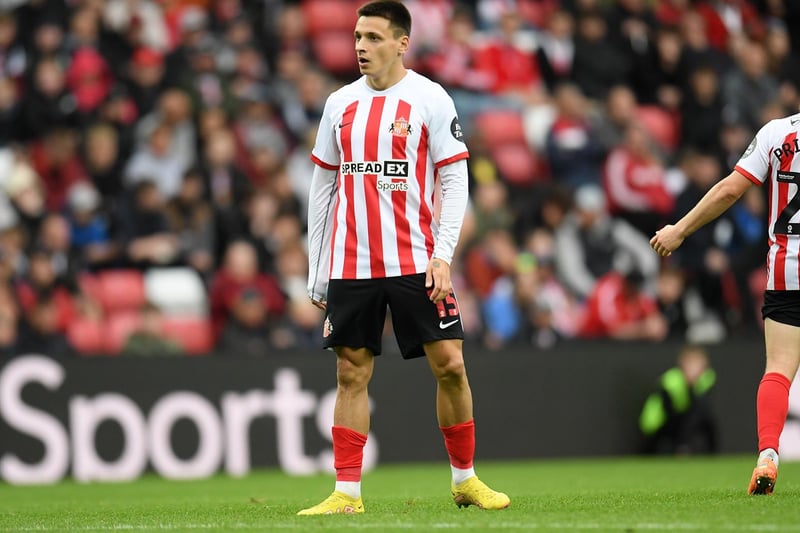 Had some bright moments in the game, one crunching challenge that had the Stadium of Light on its feet. One strong driving run and cross just before half time almost yielded a third. Only one or two half chances to score, but has real athleticism and this was therefore a steady full debut. 6