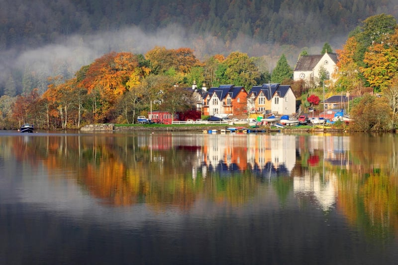 Another picture-perfect village on Loch Tay, Kenmore dates back to the 16th century and sits where the loch drains into the River Tay.